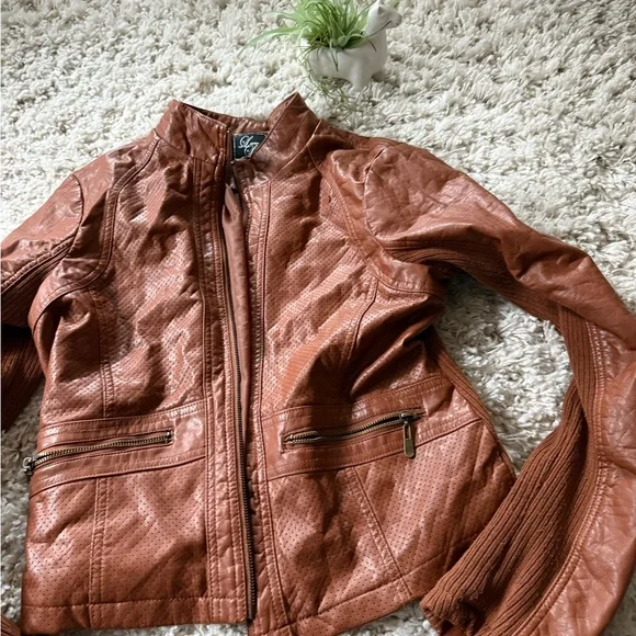Laura Lane Brown cute fall autumn street minimalist faux leather jacket - Picture 2 of 5